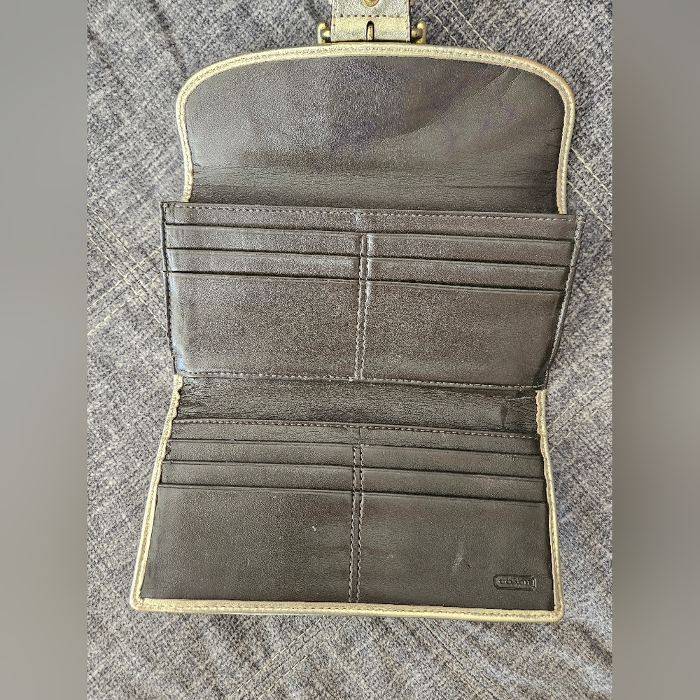 Vintage Coach Soho Signature Flap Buckle Snap Bifold Wallet in gold metallic. - Picture 7 of 15
